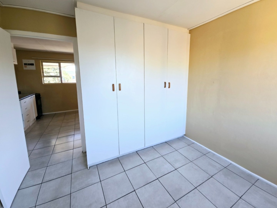 To Let 1 Bedroom Property for Rent in Stellenberg Western Cape